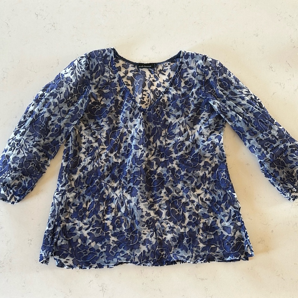 cut loose Women’s Sheer Blouse